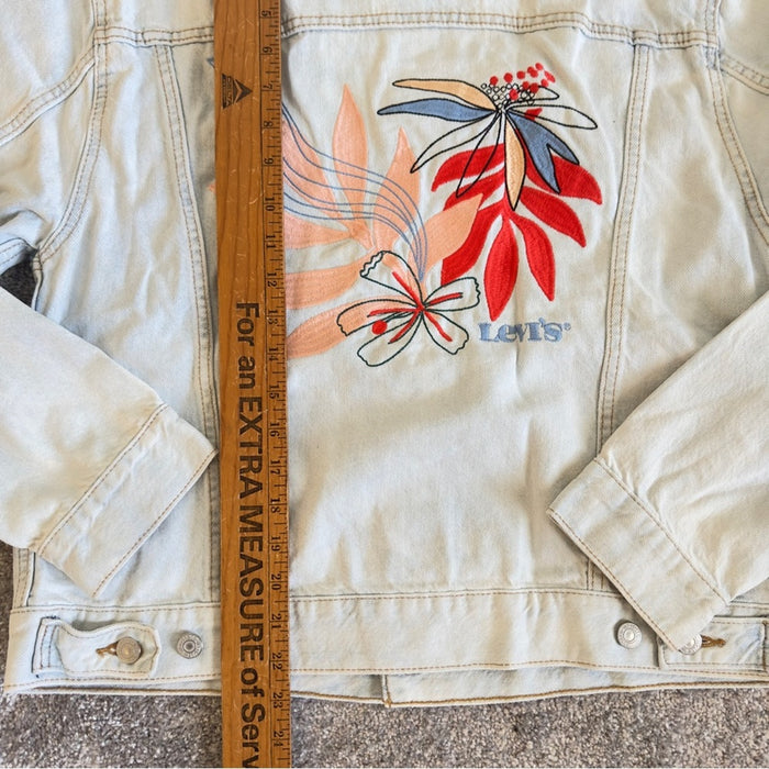 PanacheProse Levi’s Ex-Boyfriend Trucker Denim Jacket Size L with Floral Embroidered Back.L