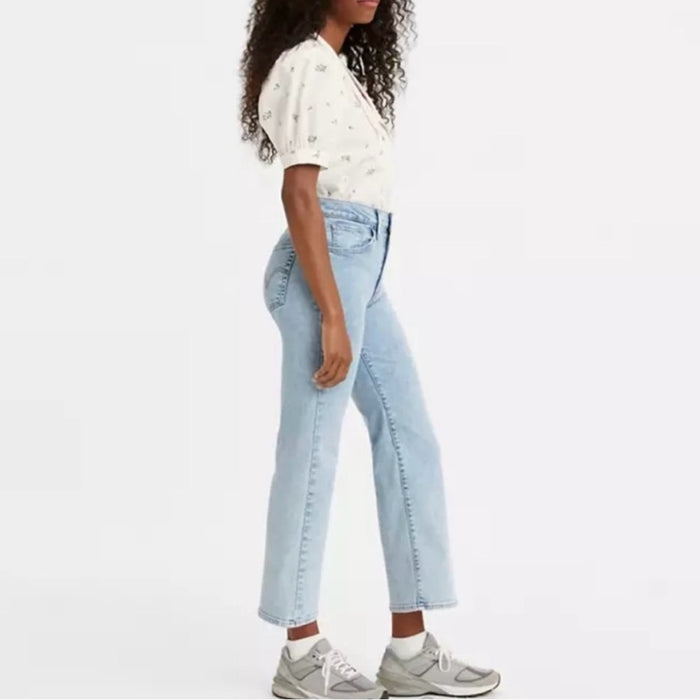 PanacheProse Levis High Waisted Cropped Flare Size 29 X 27 Women’s Logo Relaxed Blue Jeans