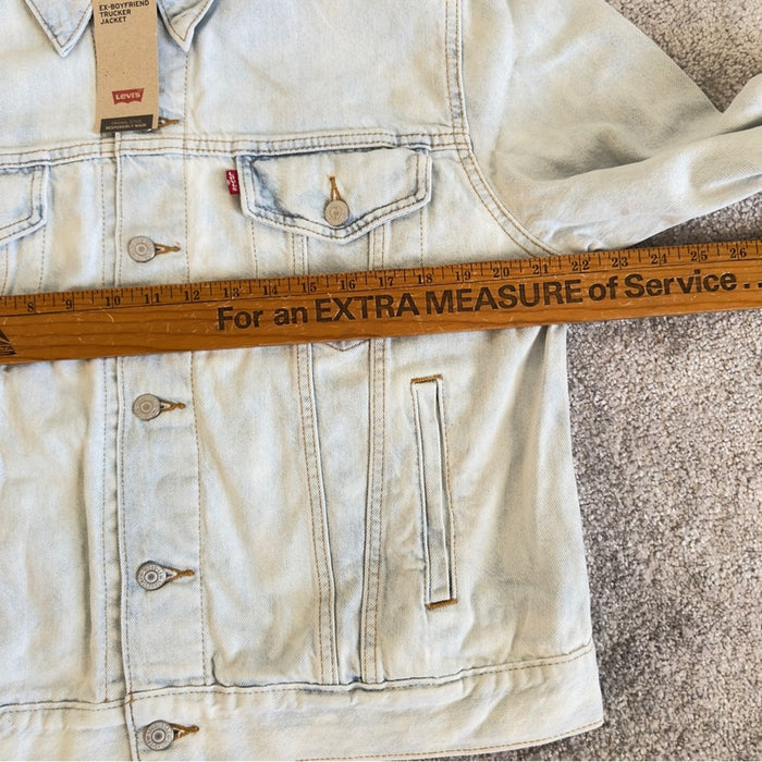 PanacheProse Levi’s Ex-Boyfriend Trucker Denim Jacket Size L with Floral Embroidered Back XL