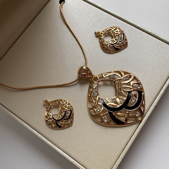 Kim Rodgers Necklace and Earring Set ⭐️⭐️⭐️⭐️⭐️