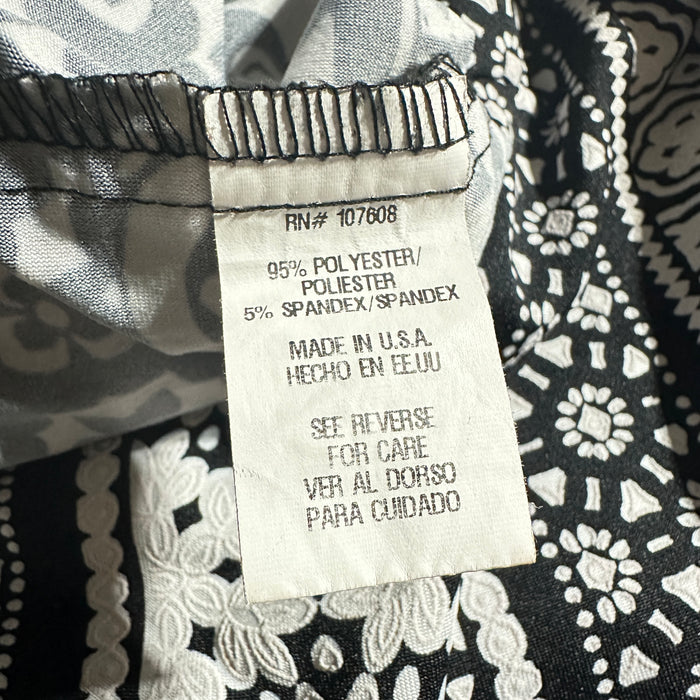 Pre - Loved Karin Steven’s Women’s Size 2 X Black and White Patterned Crew Neck MIDI Dress