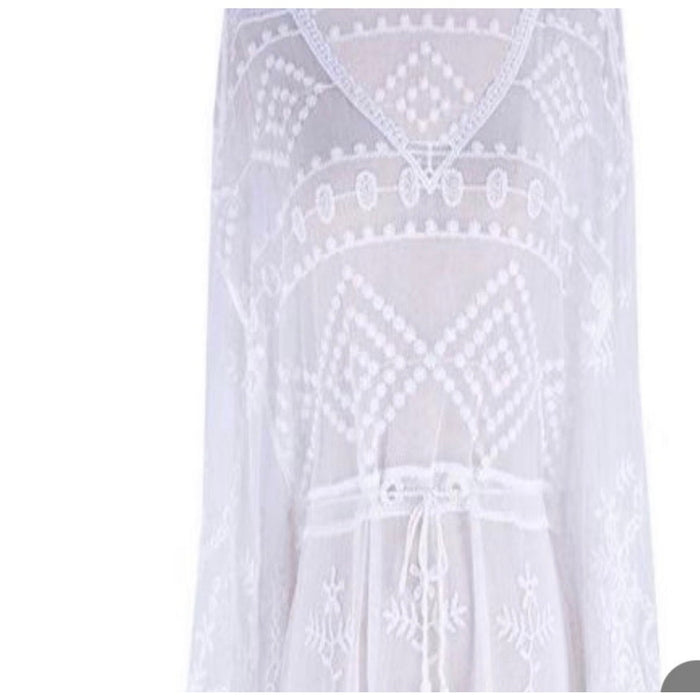 New Boho Short Elegant White Lace Swimsuit Cover-Up – Loose & Flowy Beachwear