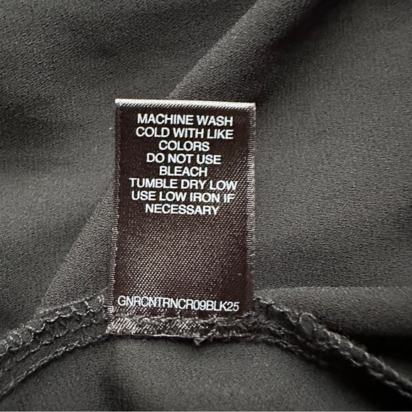 Chelsea & Violet Tiered Pleated Elastic Band Maxi Skirt – Size XS