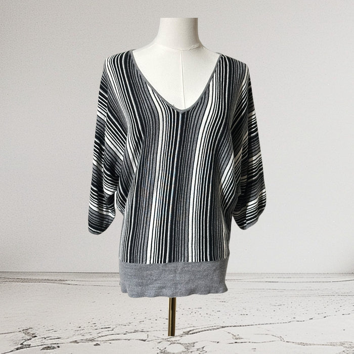 Pre-Loved New York & Company Black and Gray Striped Sweater – Women’s Size S