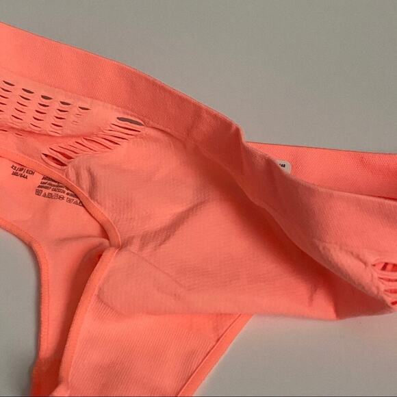Victoria Secret Size XS Women’s Seamless Thong