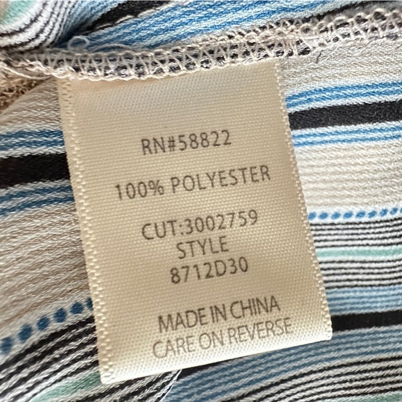 Pre - Loved Max Studio Striped Blue and White Women's Blouse