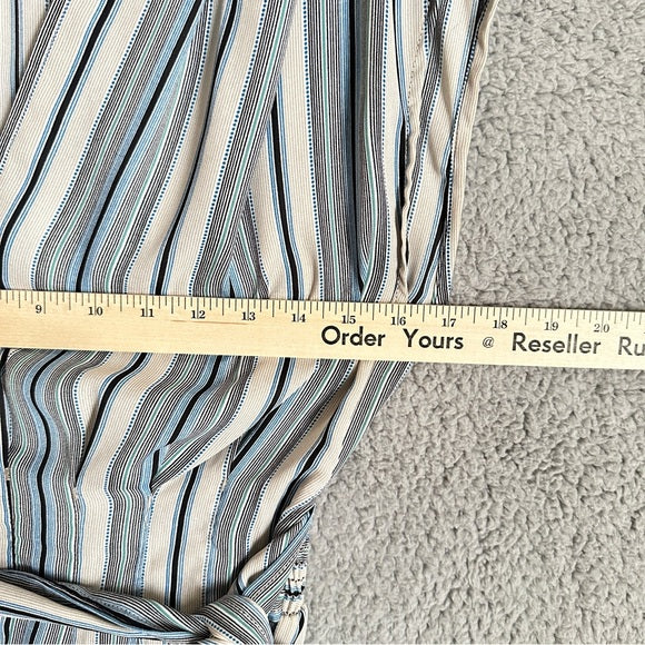 Pre - Loved Max Studio Striped Blue and White Women's Blouse