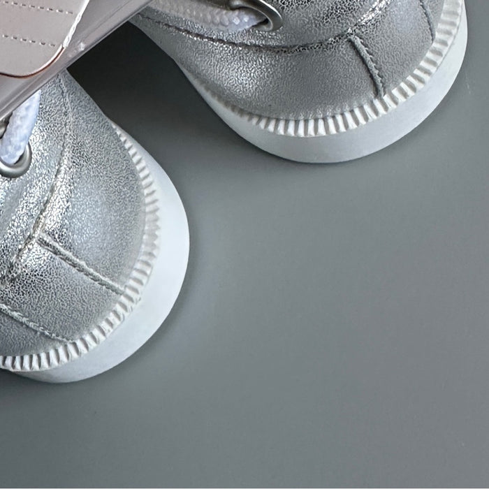 PanacheProse Gymboree Little Girl’s Size 1  Silver Canvas Shoes Tennis Flat Sneakers  …