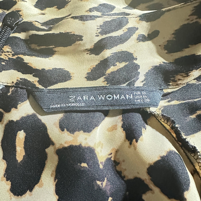 Pre - Loved Zara Woman Size M Casual Adult Short Sleeve Zip Back Slits Leopard Print Dress