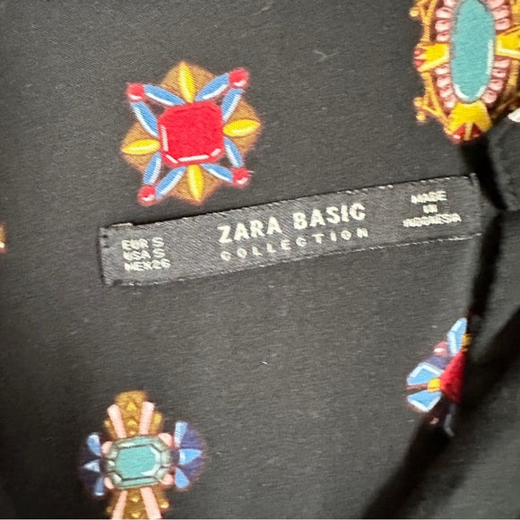 Pre - Loved Zara Basic Women’s Floral Black Button-Up Blouse