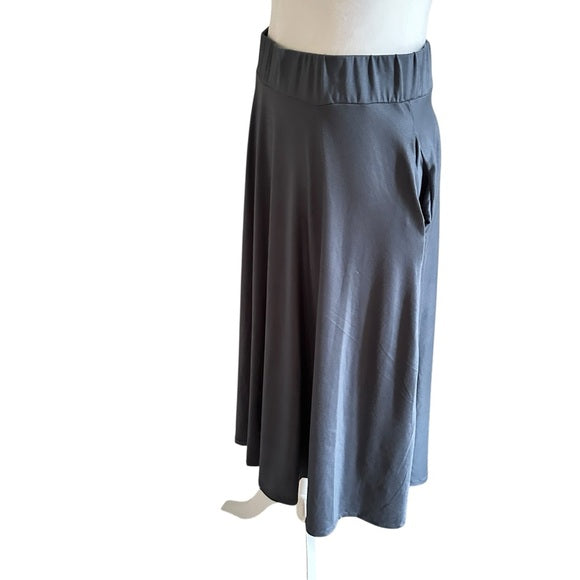 24seven Comfort Apparel Grey 2 Pockets Stretch Maxi Skirt – Size L