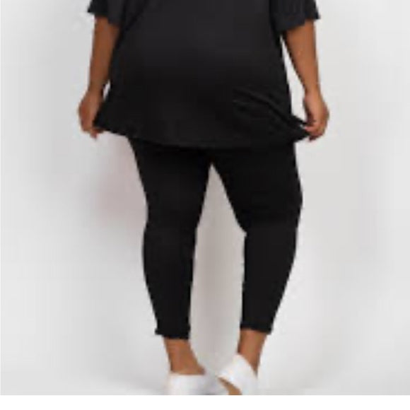 2PC Oversized Plus Size T-Shirt & Leggings Set Crew Neck - Solid Black (1XL–3XL)