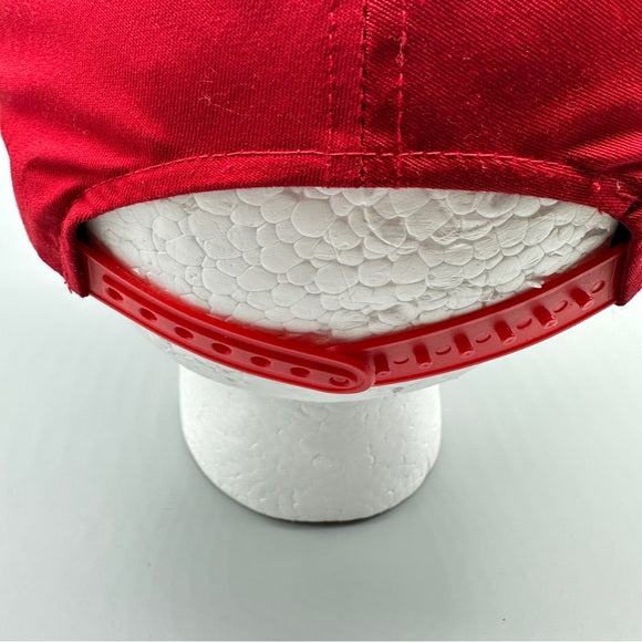 Pre-Loved Wisconsin Badgers βWβ Logo Hat β Red Adjustable Baseball Cap β Unisex