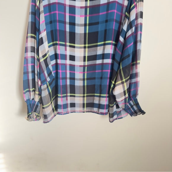 Pre - Loved Vince Camuto Women’s Size XXL Plaid Women's Long Sleeve Crew Neck Lining Blouse