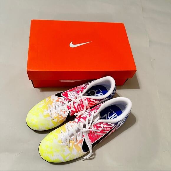 Nike Vapor 13 Academy Jr Kids Artificial Turf Soccer Shoe A17995-104  Size 4 Big Boys