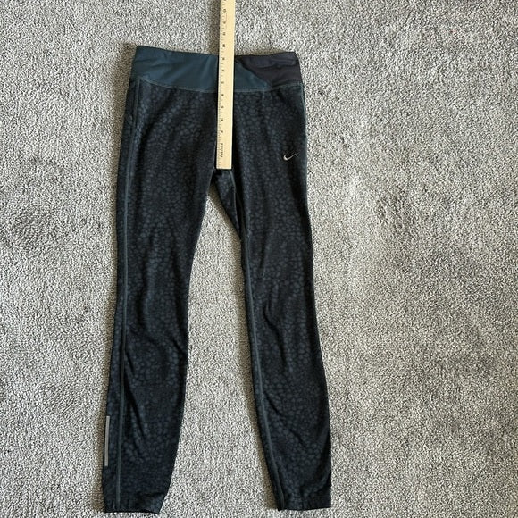 Pre - Loved Nike Dri-FIT Women’s Running Leggings – Size Small