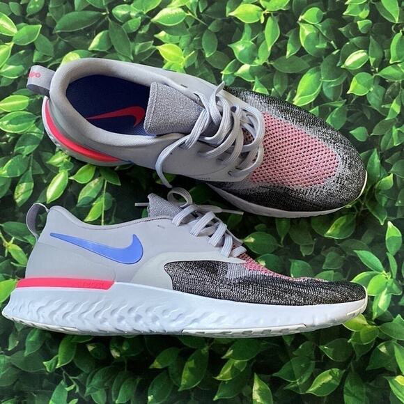 Nike Odyssey React 2 Flyknit Women’s Size 11  Sneakers (AH1016500)