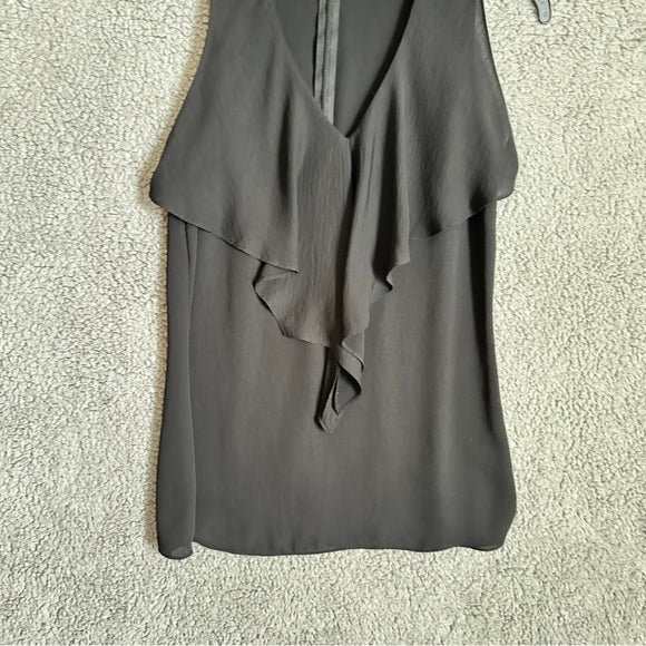 Pre - Loved Elegant Black Sleeveless Ruffle Blouse– Banana Republic Size: 2