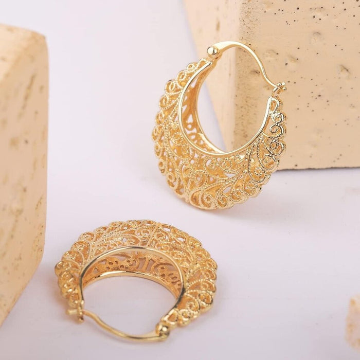 New Vintage Women's Gold Filigree Oval Hollowed Gold Plated Dangle Earrings