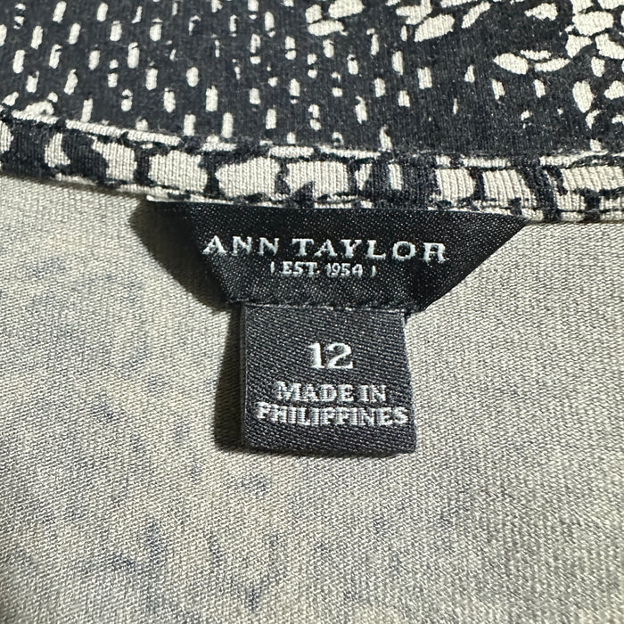 Pre - Loved   Ann Taylor Women’s Size 12 Zip Front Crew Neck 3/4 Elegant Black / Brown Dress