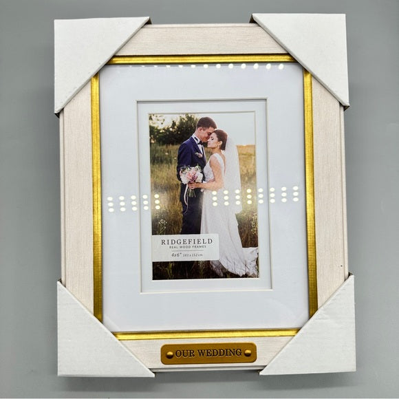 NWT Gold and White Wedding Photo Frame Real Wool Glass 4 X 6