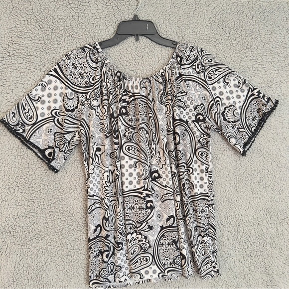 Pre - Loved SJS Black and White Paisley Women's Blouse