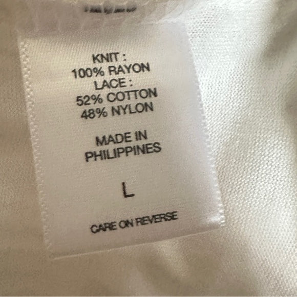 Pre - Loved Solo New York Jeans Elegant White Lace Cold Shoulder Blouse