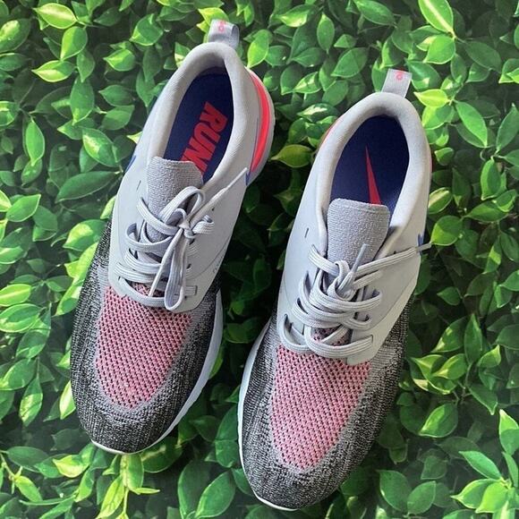 Nike Odyssey React 2 Flyknit Women’s Size 11  Sneakers (AH1016500)