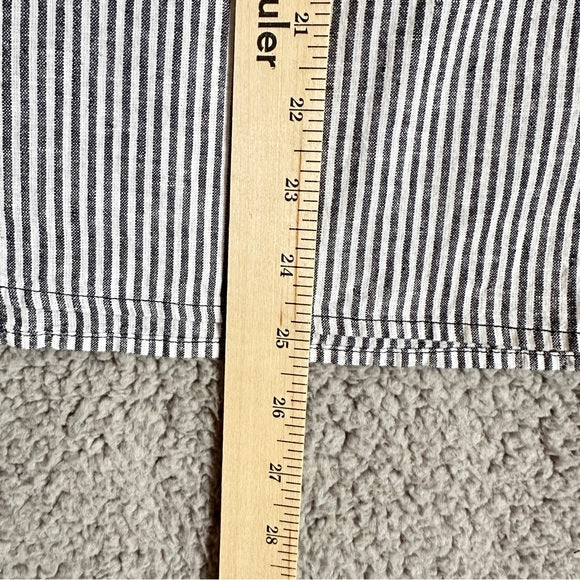 Pre - Loved Michael Michael Kors Striped Sleeveless Blouse with Detail Linen Blouse Size M