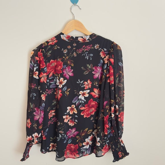 Vince Camuto Women’s Summer V Neck Long Sleeve Floral Lightweight Blouse  Sz XXS