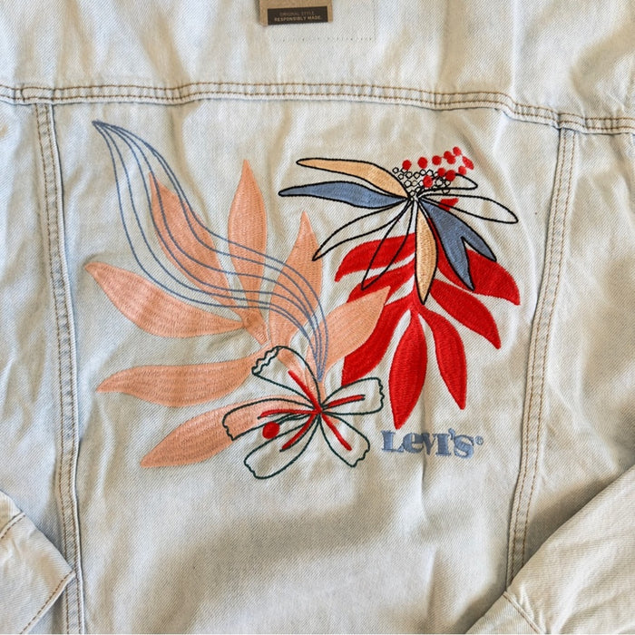 PanacheProse Levi’s Ex-Boyfriend Trucker Denim Jacket Size L with Floral Embroidered Back.L