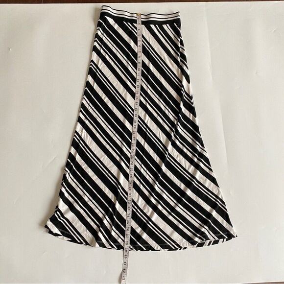 Ann Taylor Women's Skirt Size XS Black Petite Striped Maxi Classy Rayon