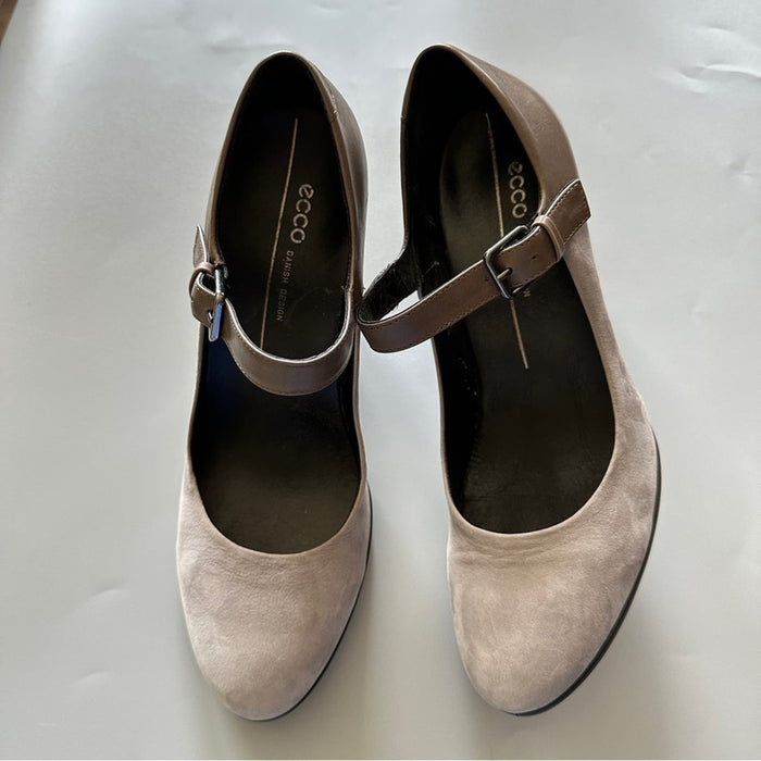 Ecco Danish Design Size 39 Women’s Gray Suede and Leather Mary Jane Pump…