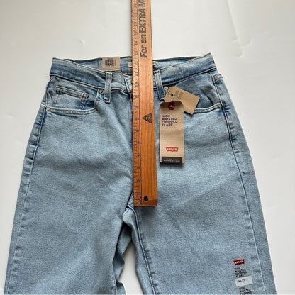 Levis High Waisted Cropped Flare Size 29 X 27 Women’s Logo Relaxed Blue Jeans