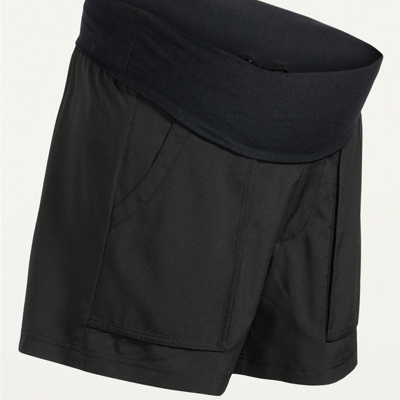 Gap Maternity Rollover-Waist Stretch Tech Cargo Shorts -- 5-inch inseam