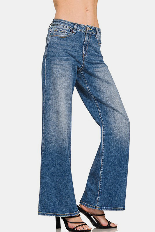 "High Rise Wide Leg Jeans with Pockets - Flattering & Trendy for Women"