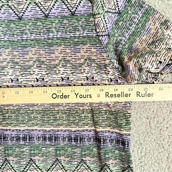 Geometric Print Short Sleeve Blouse – Size MP (BonWorth) Pre-Loved