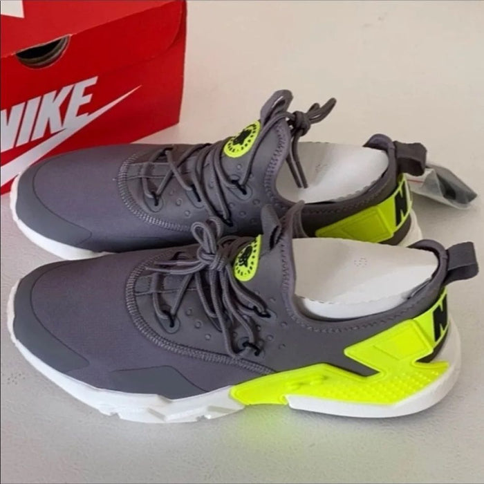Nike Air Huarache Drift Sneakers(UNISEX) Size  Men’s 10.5,Women’s 12 Brand New