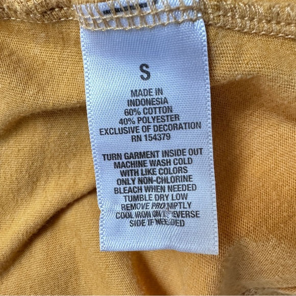 Aeropostale Classic Crew Women's Mustard Yellow Tee - Size Women’s Small, from PanacheProse