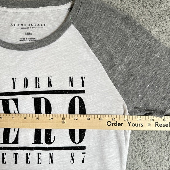 Aeropostale Women’s Gray and White Graphic Tee - Size Women’s Medium, from PanacheProse