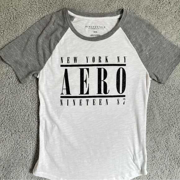 Aeropostale Women’s Gray and White Graphic Tee - Size Women’s Medium, from PanacheProse