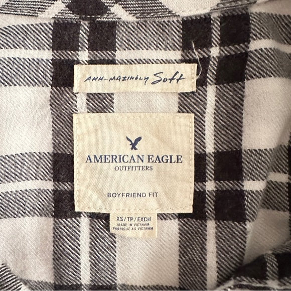 American Eagle Outfitters Boyfriend Fit Black and White Plaid Shirt - Size Women’s XS, from PanacheProse