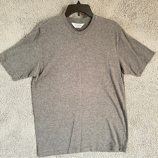 Brooks Brothers Brooks Brothers Gray Men's T-Shirt - – Size Medium, from PanacheProse