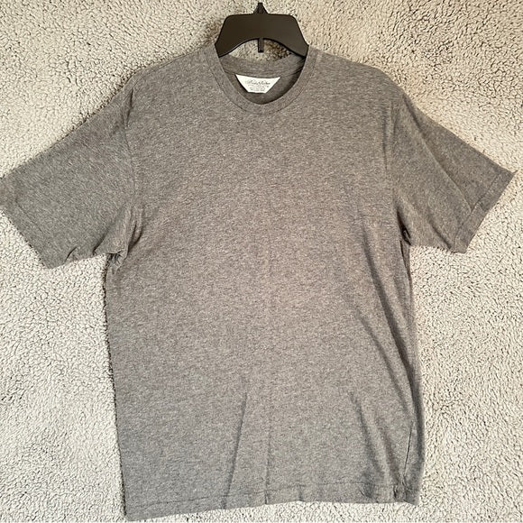 Brooks Brothers Brooks Brothers Gray Men's T-Shirt - – Size Medium, from PanacheProse