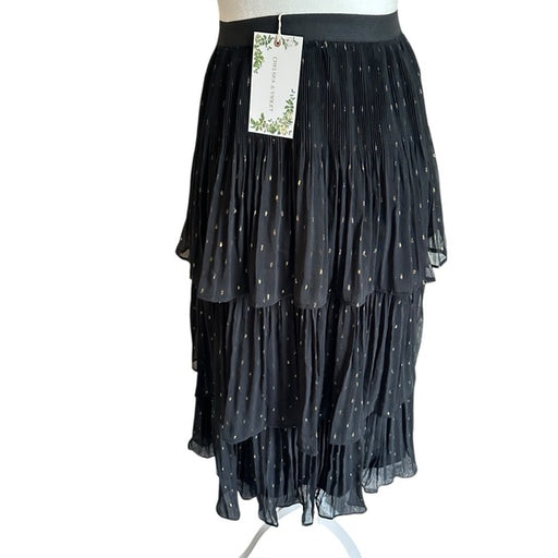 Chelsea & Violet Tiered Pleated Elastic Band Maxi Skirt – Size XS, from PanacheProse