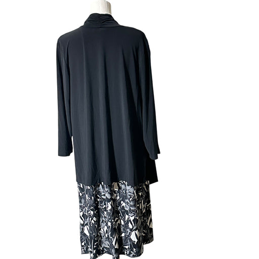 Lovingly worn Lane Bryant Abstract Print Collared Dress – Size 1X