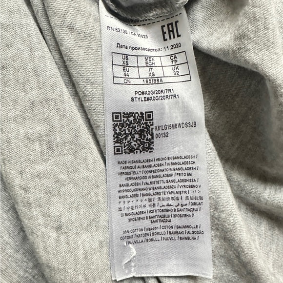 GUESS Originals Gray and Black Men's T-Shirt - Size Men’s XS , from PanacheProse