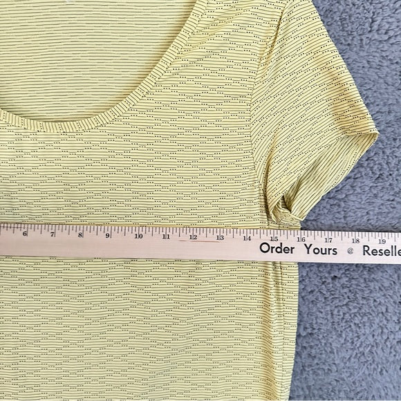 Inno Yellow Women's Crew Neck Short Sleeve Blouse - From PanacheProse