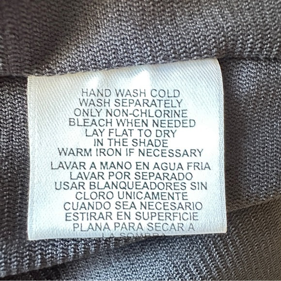 Jones New York Sleeveless abstract pattern Blouse - From PanacheProse