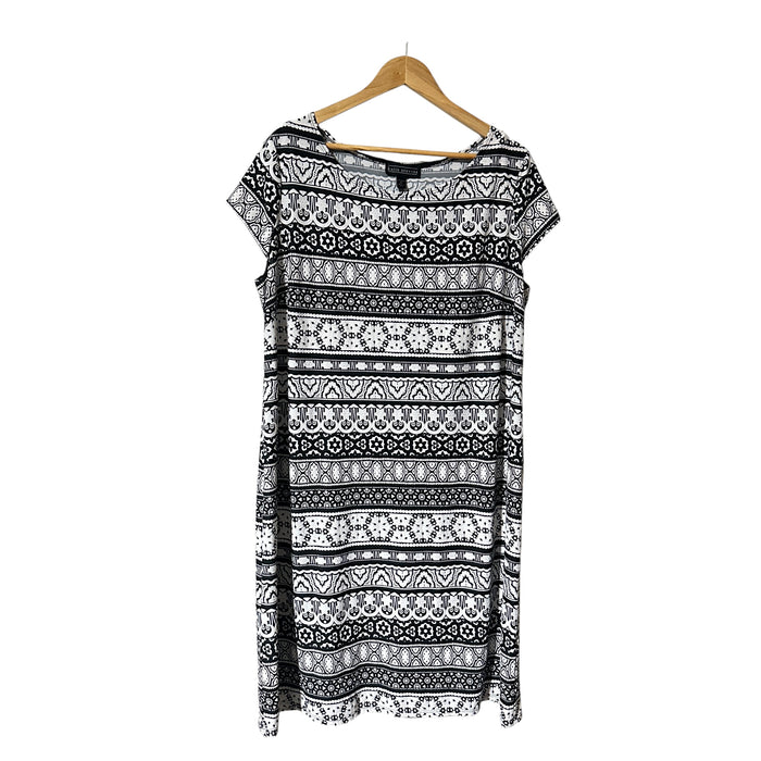 Karin Steven’s Women’s Black and White Patterned Crew Neck MIDI Dress - Size Women’s 2X, from PanacheProse